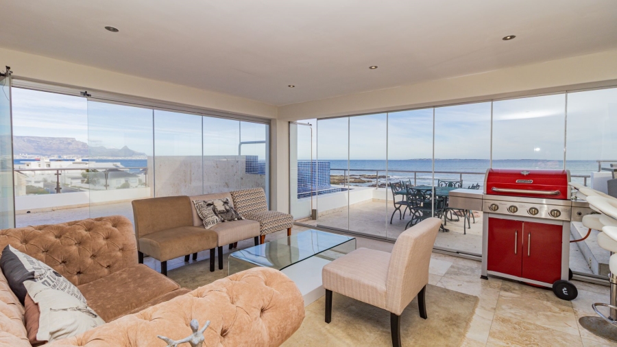 6 Bedroom Property for Sale in Bloubergstrand Western Cape